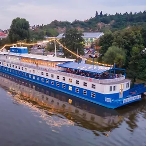 3* Båthotell Racek